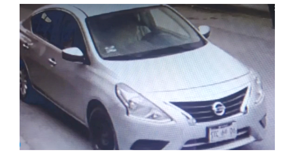 El hombre viajaba en un vehículo tipo Nissan Versa color gris (Foto: Especial)