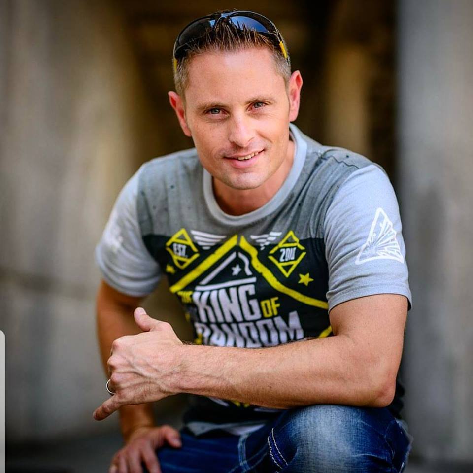 YouTuber creador de King of Random muere en accidente