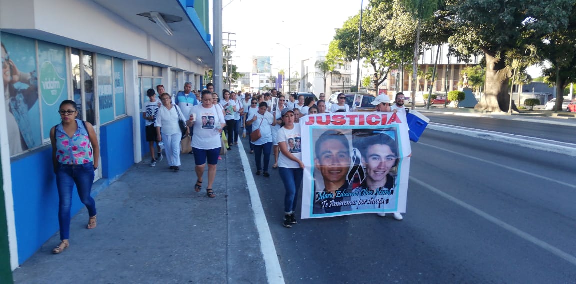 Padre de Mario Olivo realizan marcha de la paz en Tampico (Foto/Jesús Alberto García)