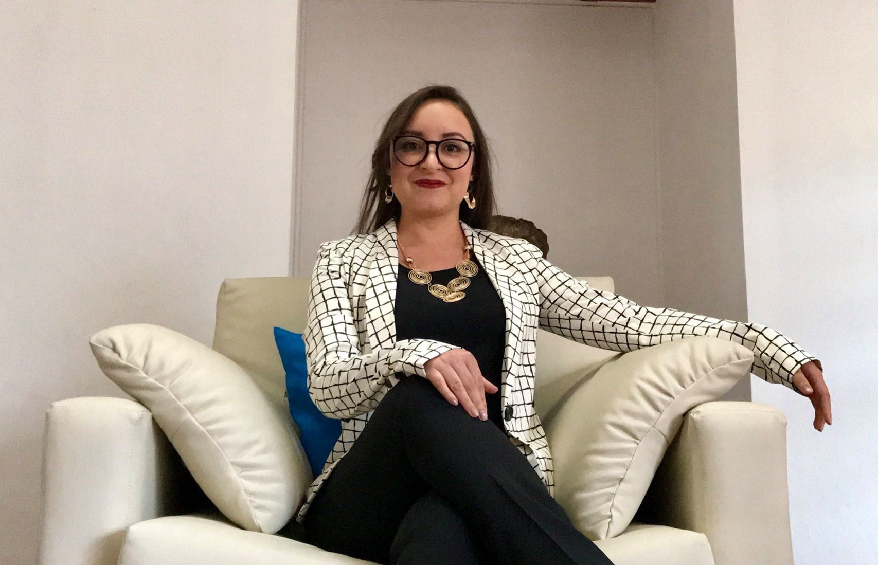 La poeta ecuatoriana Valeria Guzmán, ganadora del Premio Nacional de Poesía Tijuana 2019 (Especial).