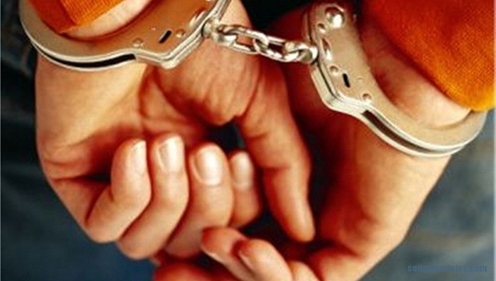 Arrestan a tres elementos de protección civil (Especial)