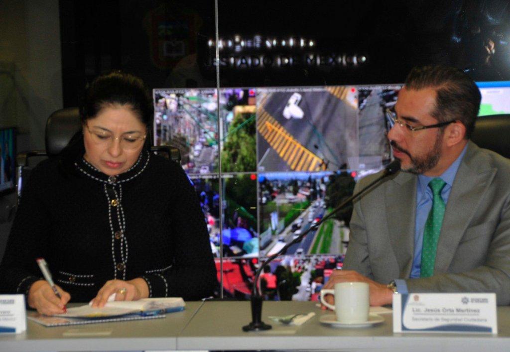 Los secretarios de Seguridad de CdMx y Edomex, Jesús Orta y Maribel Cervantes. | Twitter @Maribel_CG17