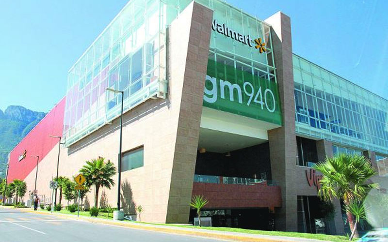 El supermercado obtuvo su permiso de edificación en 2009, en el trienio de Margáin. (ARCHIVO)
