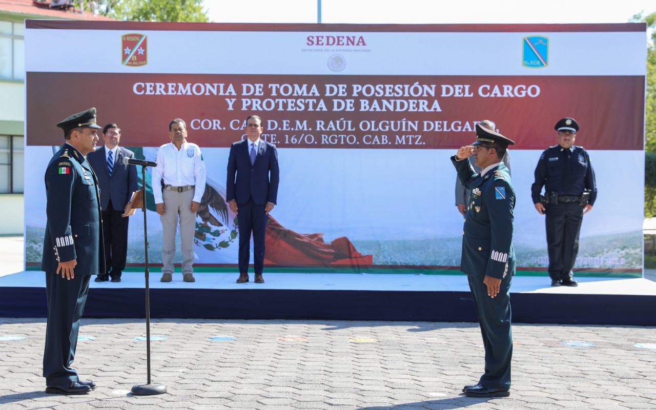 Toman protesta del nuevo comandante.