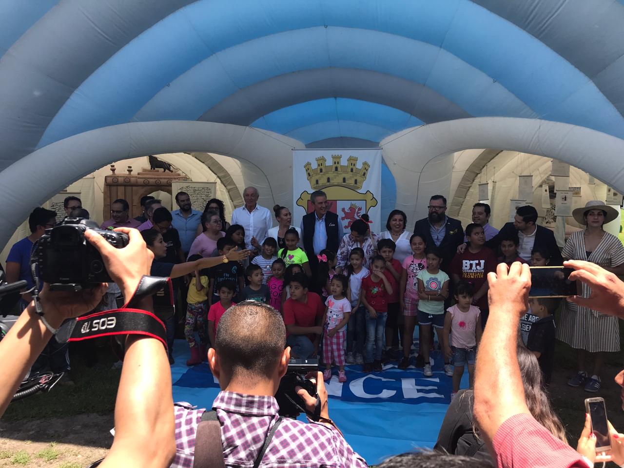 “La idea es que este museo sea un vehículo para llevar la cultura a donde la requieren nuestras familias", dijo López Santillana