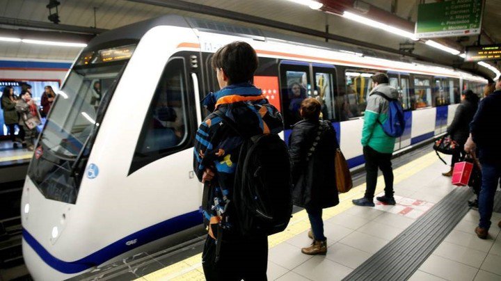 Estación del metro Argüelles, en Madrid, España (EFE).