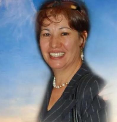 La maestra fue a El Paso a visitar a su familia. .