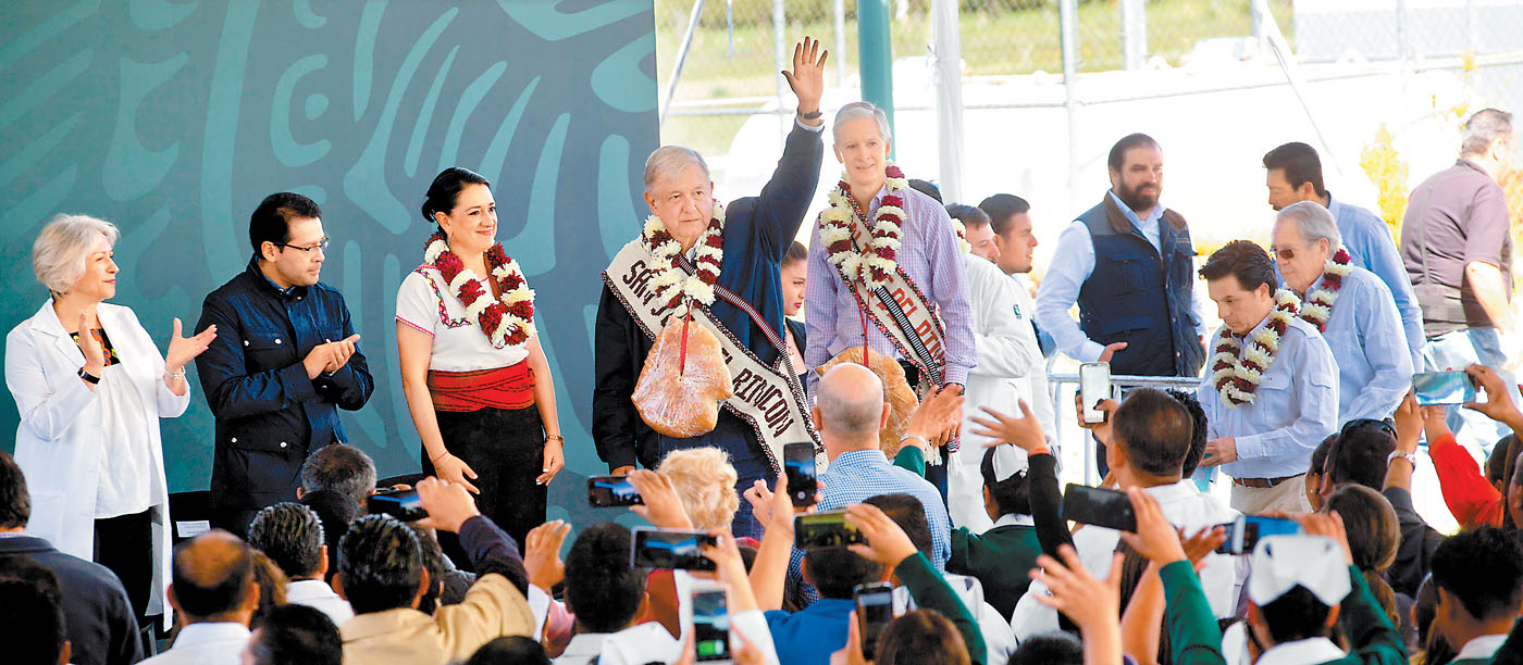 El Presidente aseguró que lleva “muy buena relación” con el gobernador del Estado de México, Alfredo del Mazo. (Omar Franco)