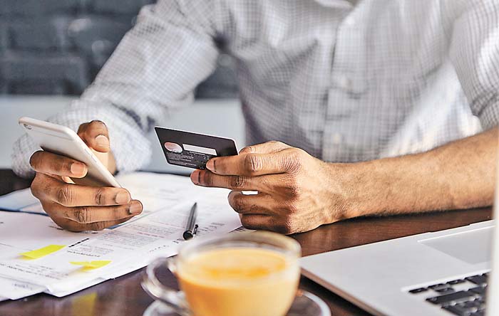 Las empresas han reducido sus solicitudes de préstamos. Shutterstock