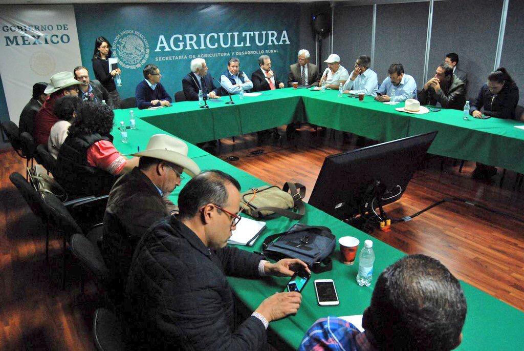 Reunión entre autoridades de la Sader y el Frente Auténtico del Campo (Especial)