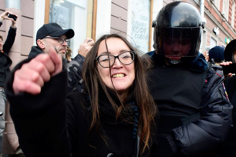 "Solo es una amenaza, no es así como se cometen los crímenes", escribió en Facebook Elena. (AFP)