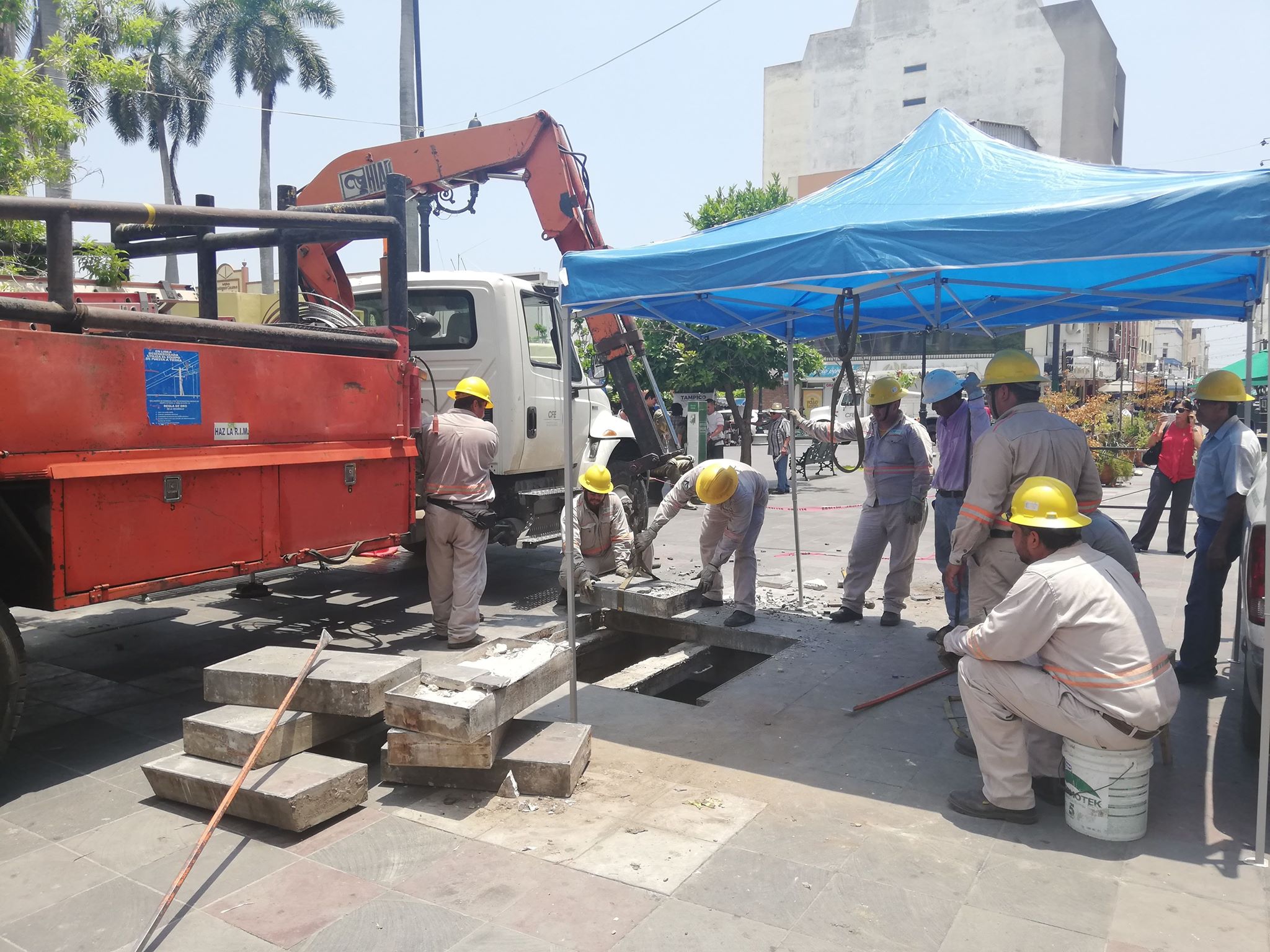 CFE trabajos (Foto/Noel Vergara)