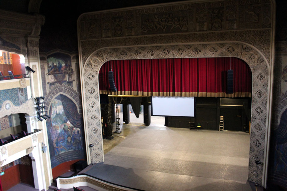 Al considerarse el teatro operístico ícono de la Comarca Lagunera, el Teatro Isauro Martínez abrirá el escenario cada quince días. (Mauricio Román)