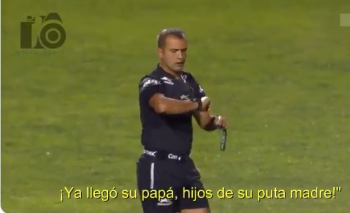 Aficionado interrumpe minuto de silencio con groserías (Especial)