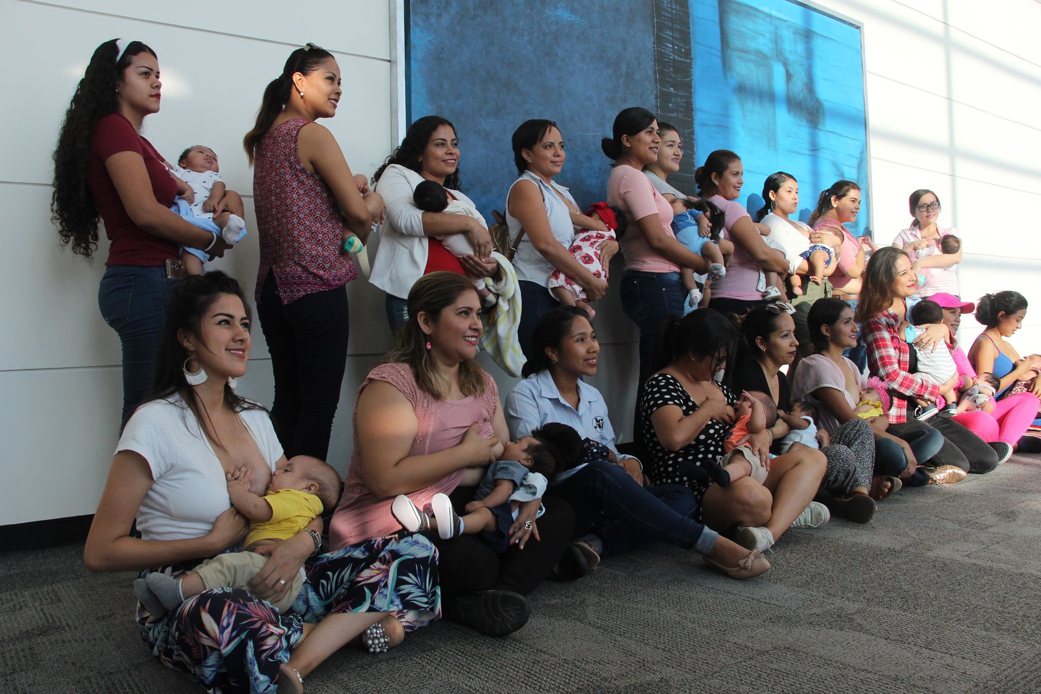 Realizan en Tampico el evento "Tetada masiva" para fomentar la lactancia (Foto/Yazmín Sánchez)