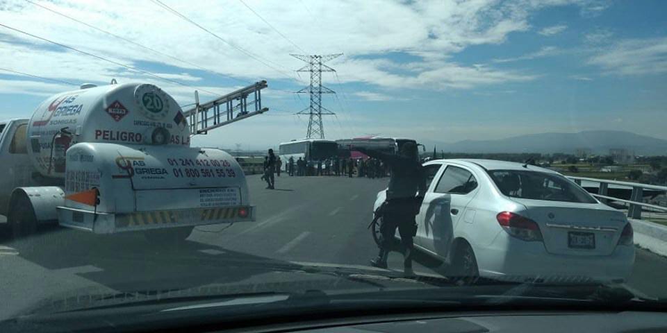 Bloqueos viales en zona Audi (Especial)