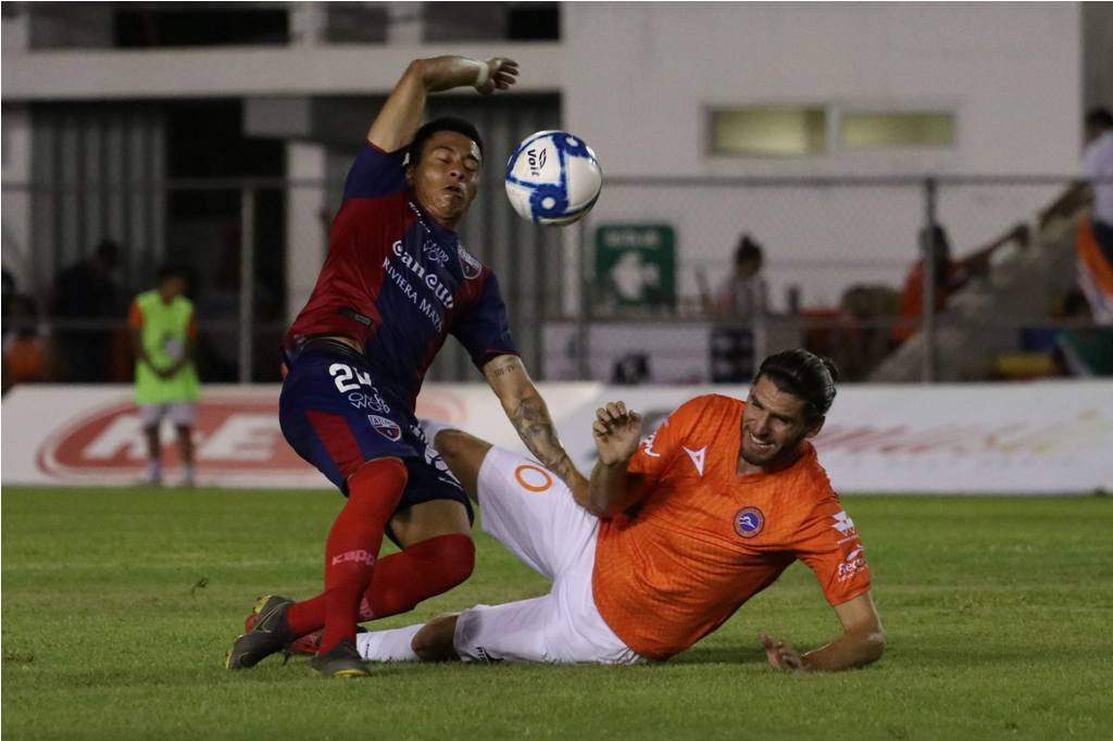 Correcaminos se enfrentó ante el Atlante.