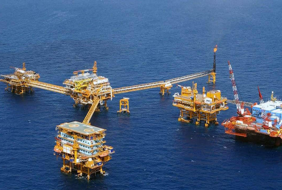 Pemex invertirá 14,265 millones de dólares en 17 de los 20 campos petroleros prioritarios del gobierno de AMLO.