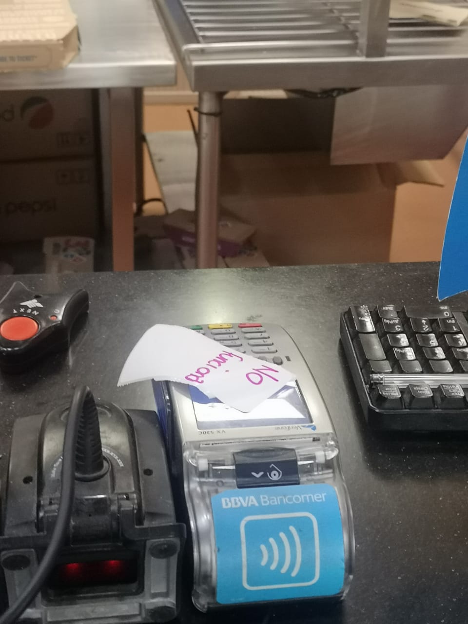 Alrededor de las 7 de la noche se restableció el pago en los diferentes comercios.