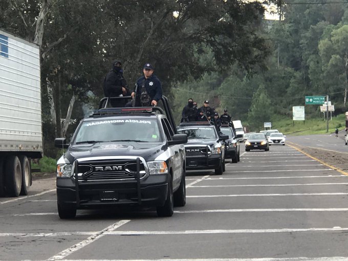 Despliegan más policías estatales en Uruapan, Michoacán. (Rafael Montes)