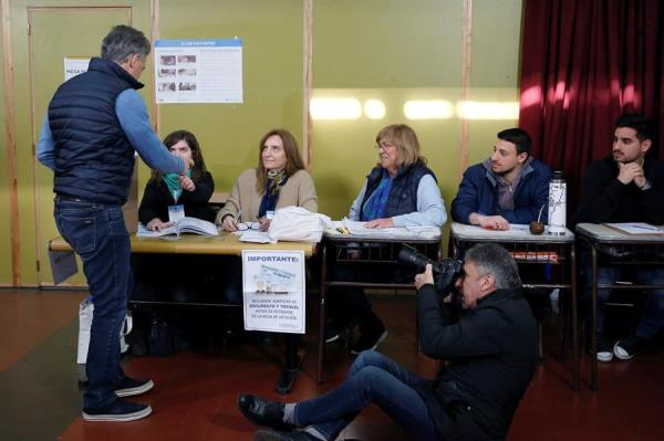 Los argentinos salieron a votar en las elecciones primarias. |EFE