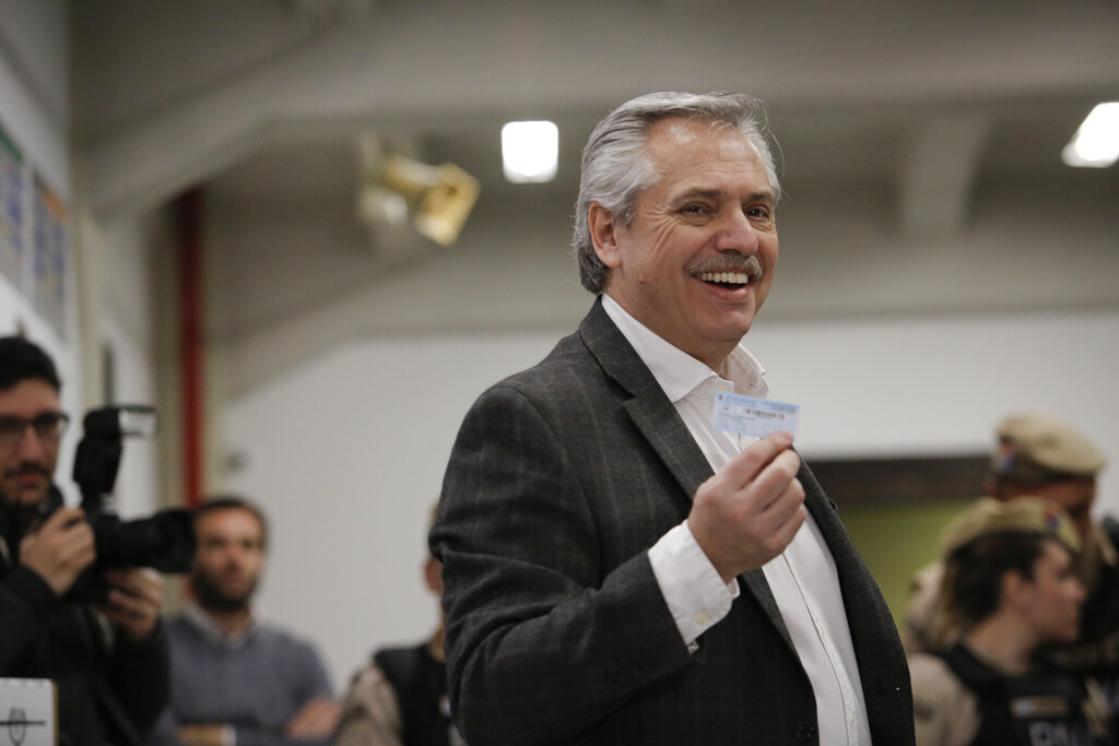 El peronista Alberto Fernández aventajó con el 47% a sus contrincantes. (AP)
