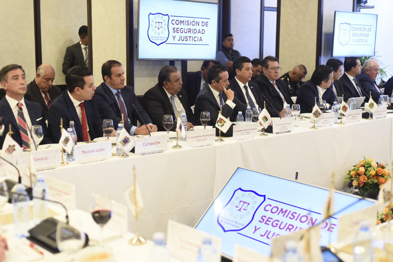 El gobernador acudió a la reunión de la Conago y la FGR. (Especial)