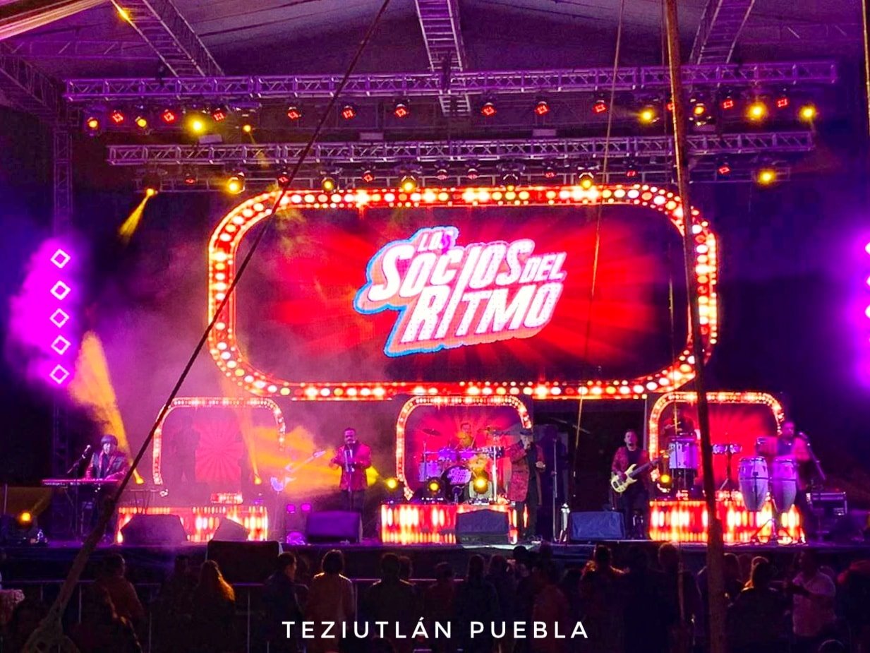 La agrupación musical informó que el hijo del fundador murió. (Facebook)