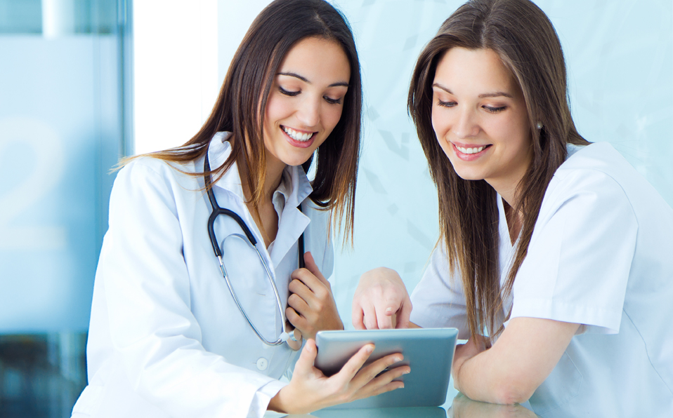 Estudiantes de preparatoria o universidad pueden realizar su servicio social en el Grupo Adolescentes Promotores de Salud. (Cortesía Freepik)