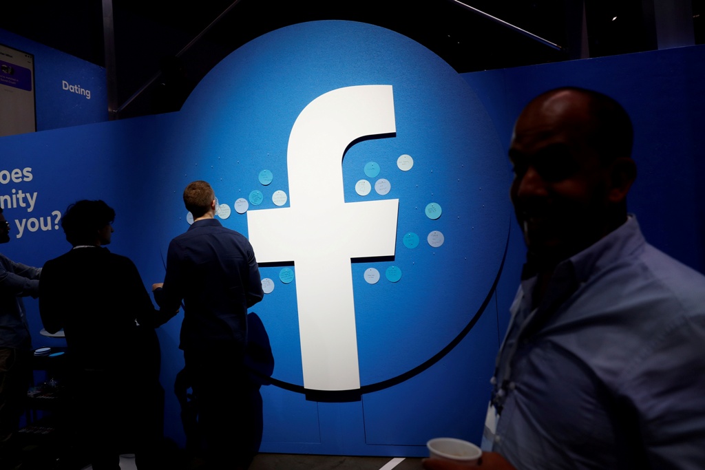 Facebook escuchaba las conversaciones en Messenger. (Reuters)