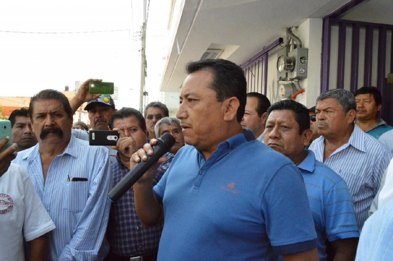 La FEA anunció que Morales Sandoval contaba con una orden de aprehensión por otorgar permisos de manera ilegal. (David Monroy)
