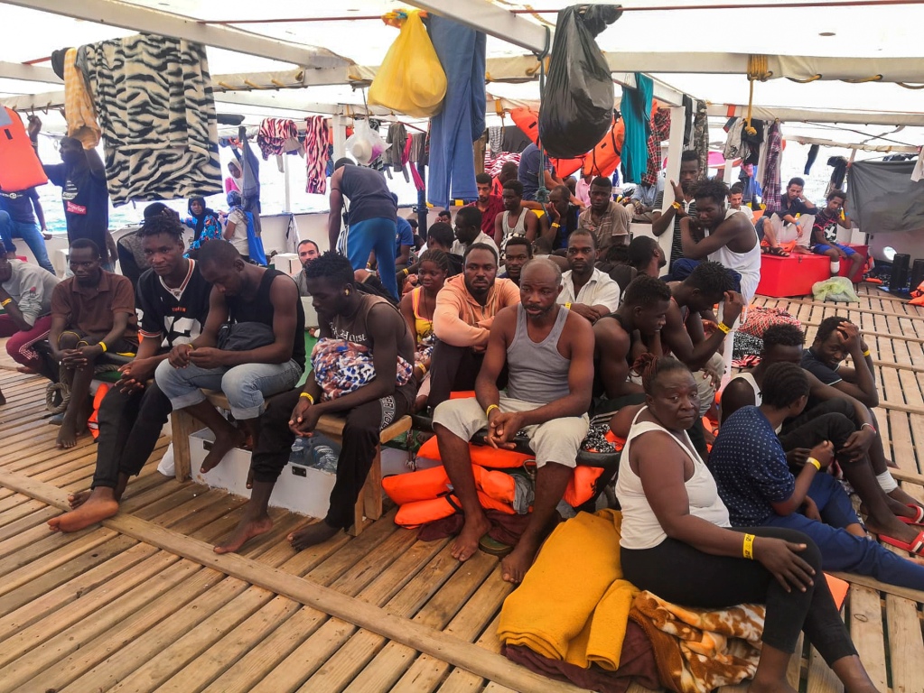 Lampedusa, la isla a la que irá Open Arms, está en medio del Mediterráneo, entre Túnez y Malta. (AP)
