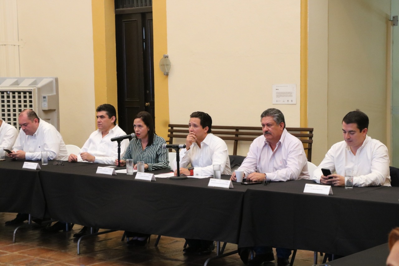 Este miércoles se instaló la Comisión Municipal y las Unidades de Seguimiento a las Acciones de la Alerta de Género. Foto: Leonel Rocha