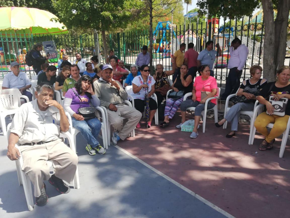 En la asamblea se reunieron los integrantes del grupo de vendedores fijos y semifijos. (Kirk Castillo)