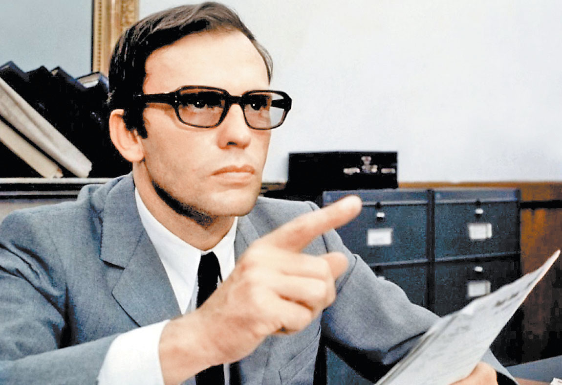 Jean Louis Trintignant como juez en la película "Z", realizada hace 50 años. (Especial)