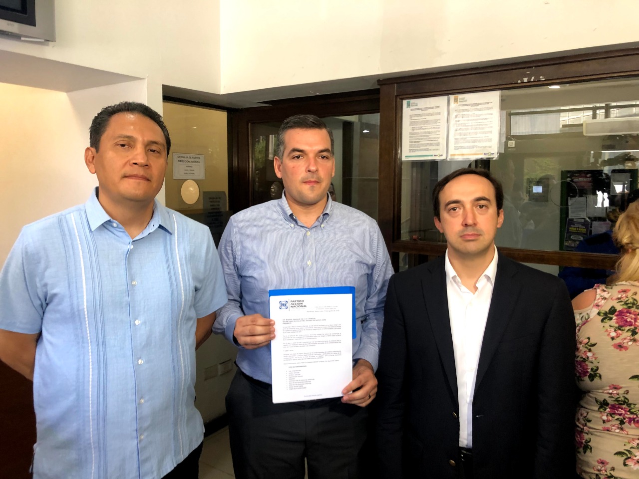 Juan Carlos Ruiz, legislador local; Mauro Guerra, dirigente estatal del PAN; y el diputado federal, Hernán Salinas. (Foto: Victoria Félix)