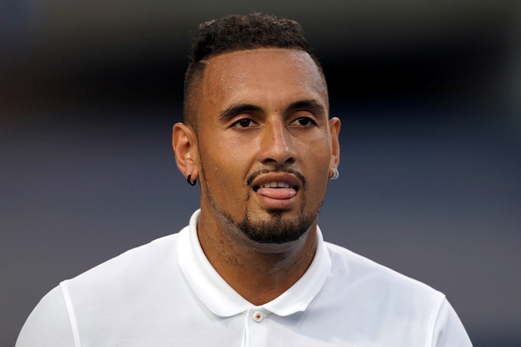Nick Kyrgios le escupe a un juez de silla en el torneo de Cincinnati (Reuters)