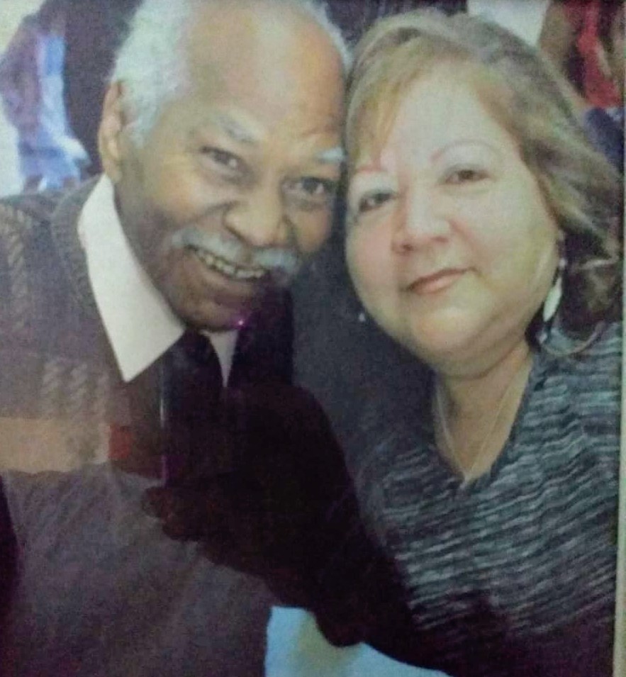 Mantequilla Nápoles y Juana Bertha Navarro (Juana Bertha Navarro)