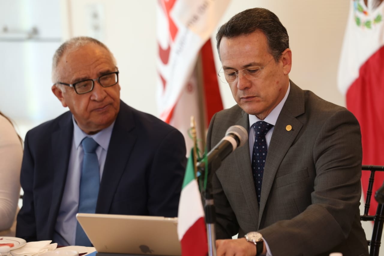 El rector de la UAEH, Adolfo Pontigo, presentó la FUL 2019. (Jorge Sánchez)