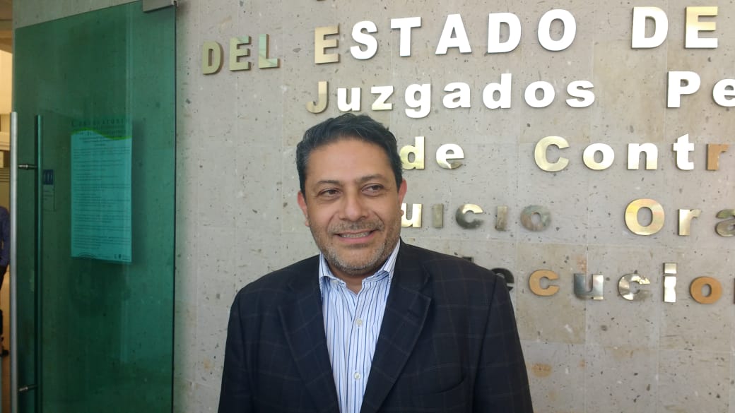 El abogado defensor habló ante los medios. (Teodoro Santos)