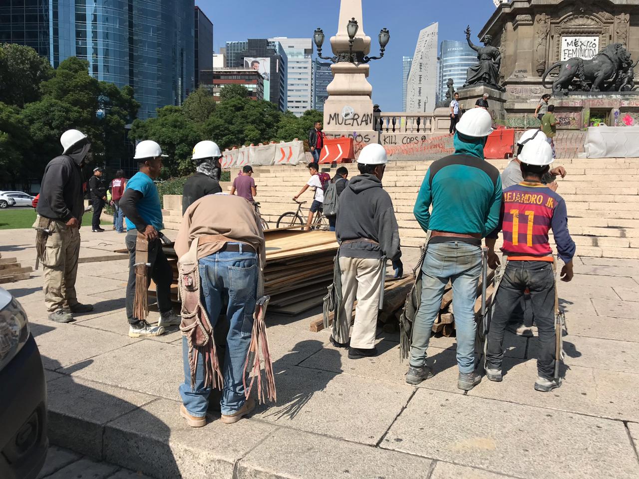 Cierran el Ángel de la Independencia tras daños durante marcha feminista. (César Velázquez)