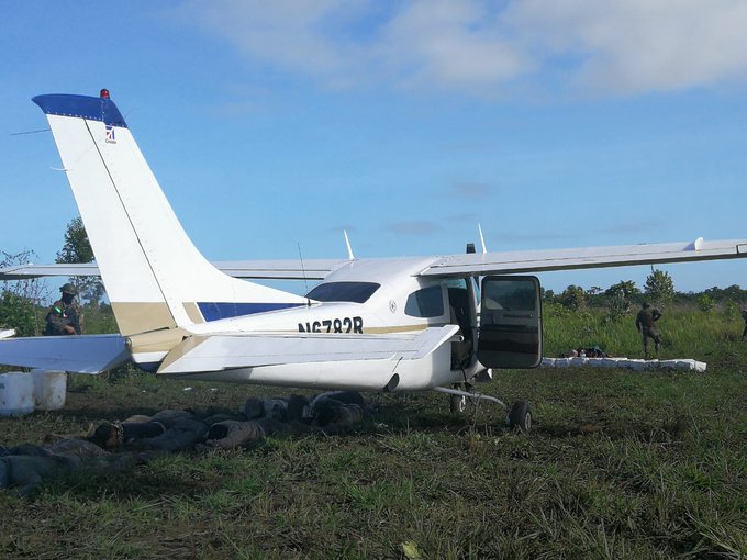 Los detenidos sobrevolaban una aeronave en una zona de Guatemala. (Especial)