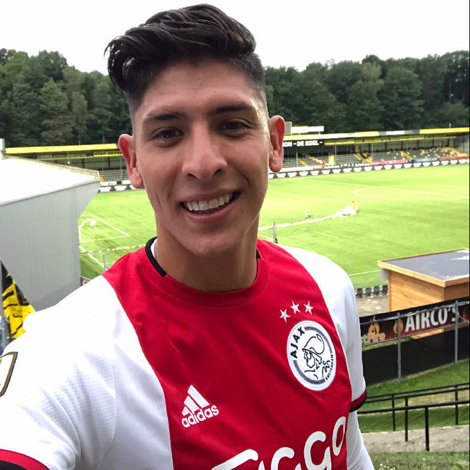 Edson Álvarez debutó oficialmente con el Ajax (Twitter @AFCAjax)