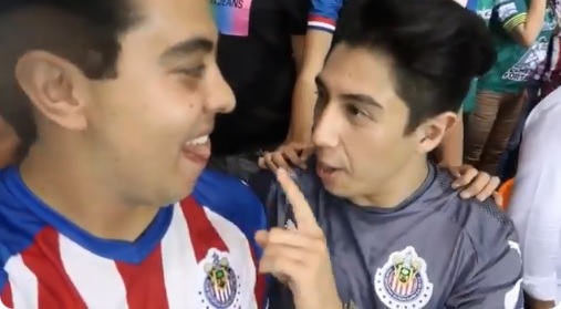 Youtuber demanda agresiones en el Nou Camp (Especial)