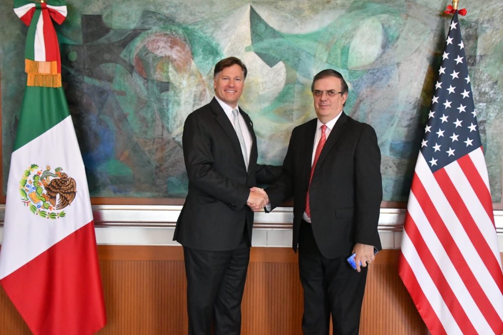El embajador Christopher Landau y el canciller Marcelo Ebrard se reunieron en la SRE. |@USEmbassyMEX