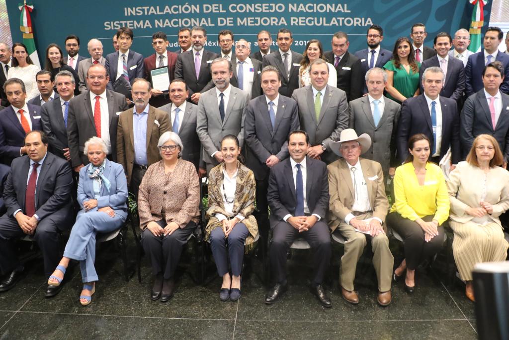 En la reunión estuvieron tanto la secretaria de gobernación como la directora de Inmujeres Nadine Gasman (Jorge Almazán)