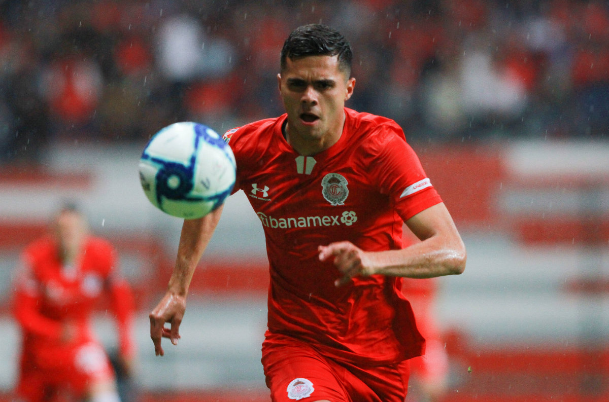 Alan Medina fue operado con éxito tras sufrir fractura de tibia y peroné en entrenamiento de la selección mexicana (Imago7)
