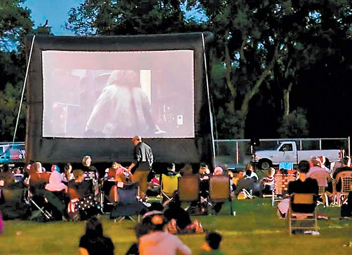 Asistentes disfrutando de los filmes. ESPECIAL