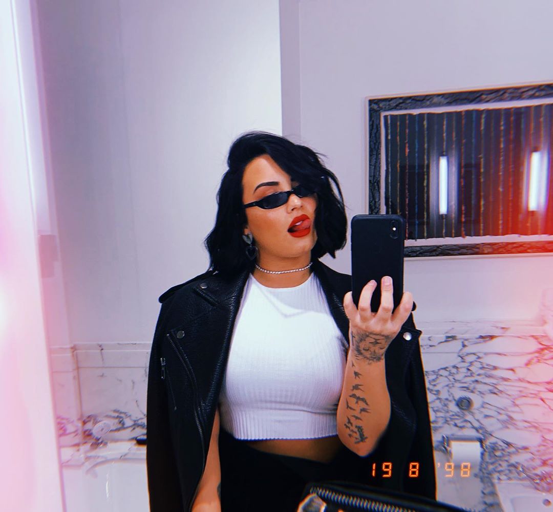 Demi Lovato celebra cumpleaños en concierto de Ariana Grande (Instagram).