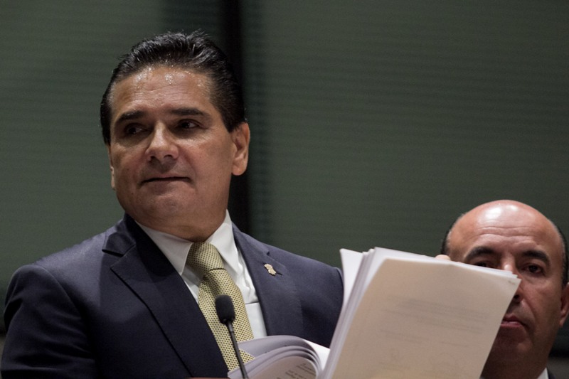 El gobernador de Michoacán dijo que consiguió los recursos para pagar la nómina del magisterio estatal. /cuartoscuro